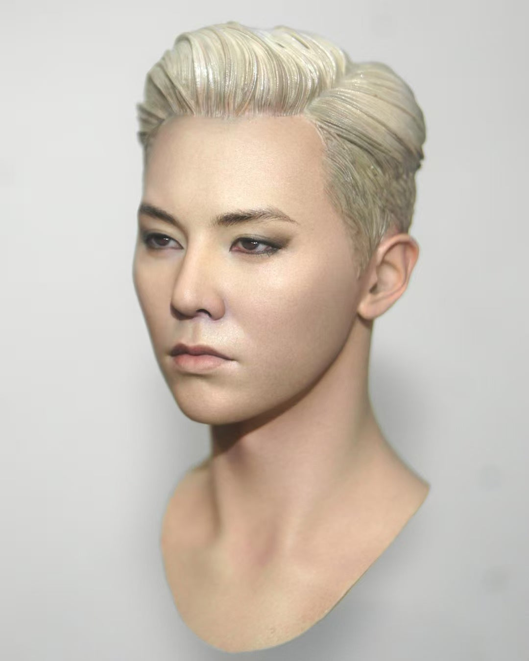 G-Dragon (지드래곤) 1/6 scale head sculpt 