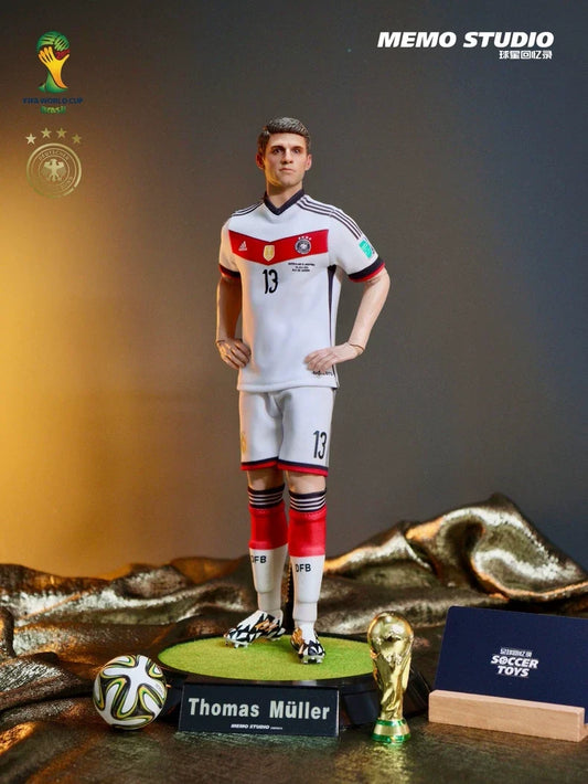 Memo Studio 1/6 Thomas Muller 2014 World Cup Custom Figure Set - full figure on turf base