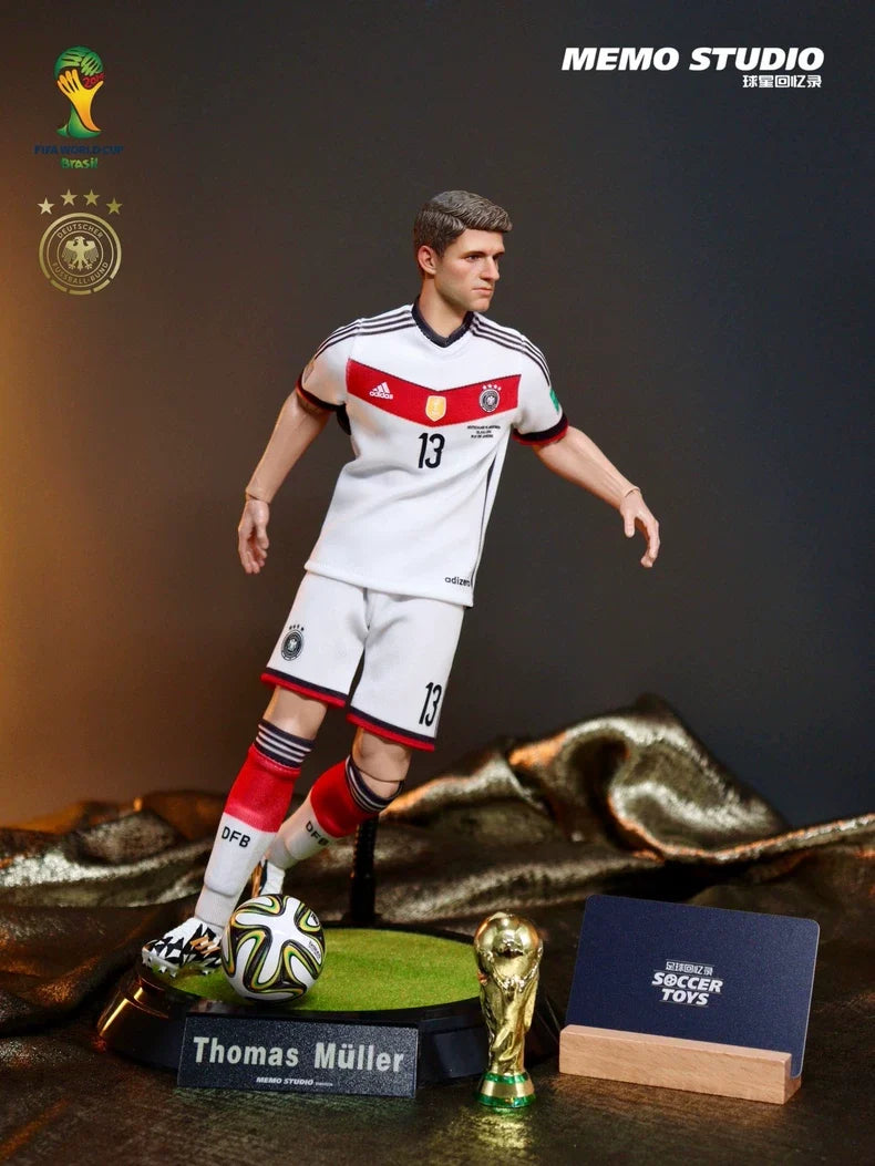 Memo Studio 1/6 Thomas Muller 2014 World Cup Custom Figure Set - action kicking pose on base